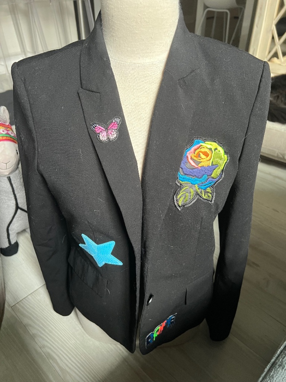 Black multi patched blazer jacket size small